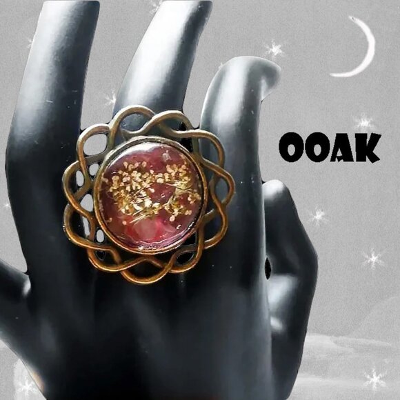 Statement Ring with Dried Pressed Flowers is One of a Kind Cottagecore - Picture 1 of 11